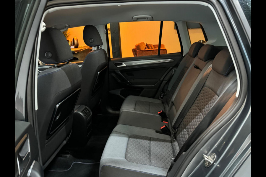 Volkswagen Golf Sportsvan 1.0 TSI Highline Garantie CarPlay Camera Adoptieve Cruise Front Ass Lane PDC Clima Navi Led Rijklaar