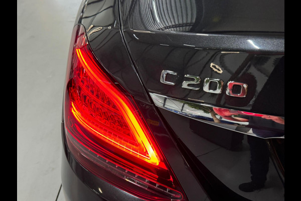 Mercedes-Benz C-Klasse 200 Business Solution AMG Garantie NAP Pano Camera PDC Cruise Digitale Cockpit Sfeer Clima Navi Rijklaar