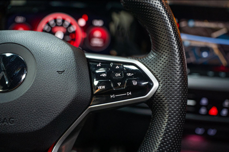 Volkswagen Golf 2.0 GTI|PANO|AUT|LEDER|IQLIGHT