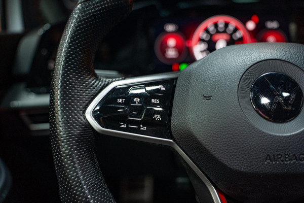 Volkswagen Golf 2.0 GTI|PANO|AUT|LEDER|IQLIGHT