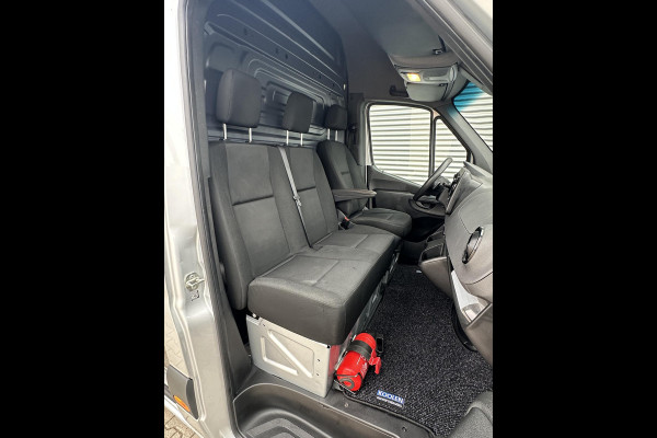 Mercedes-Benz Sprinter 314 2.2 CDI L2H2 Automaat zilver grijs