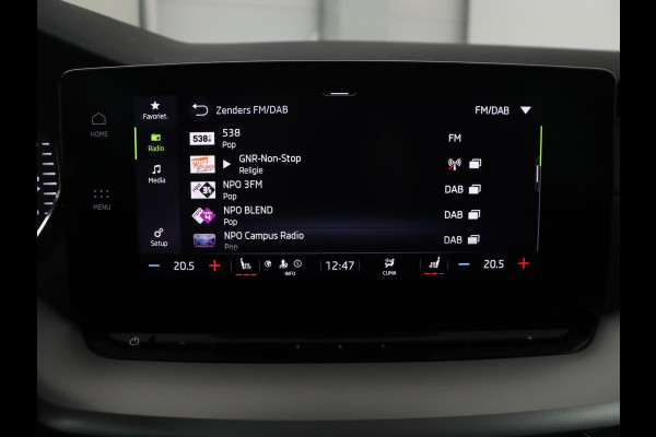 Škoda Octavia 1.0 TSI Business Edition | Stoelverwarming | Trekhaak | Camera | Head-Up | Stuurverwarming | Carplay | Navigatie | Memory | Getint glas | Parkeerhulp |