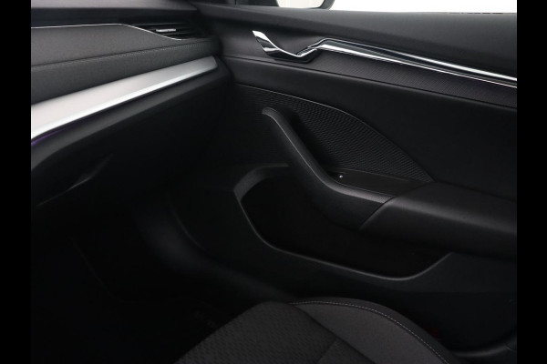 Škoda Octavia 1.0 TSI Business Edition | Stoelverwarming | Trekhaak | Camera | Head-Up | Stuurverwarming | Carplay | Navigatie | Memory | Getint glas | Parkeerhulp |