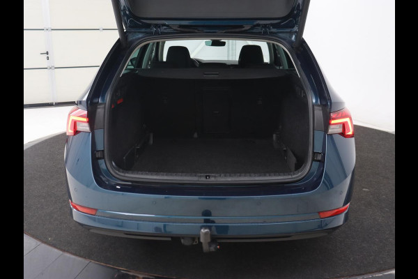 Škoda Octavia 1.0 TSI Business Edition | Stoelverwarming | Trekhaak | Camera | Head-Up | Stuurverwarming | Carplay | Navigatie | Memory | Getint glas | Parkeerhulp |