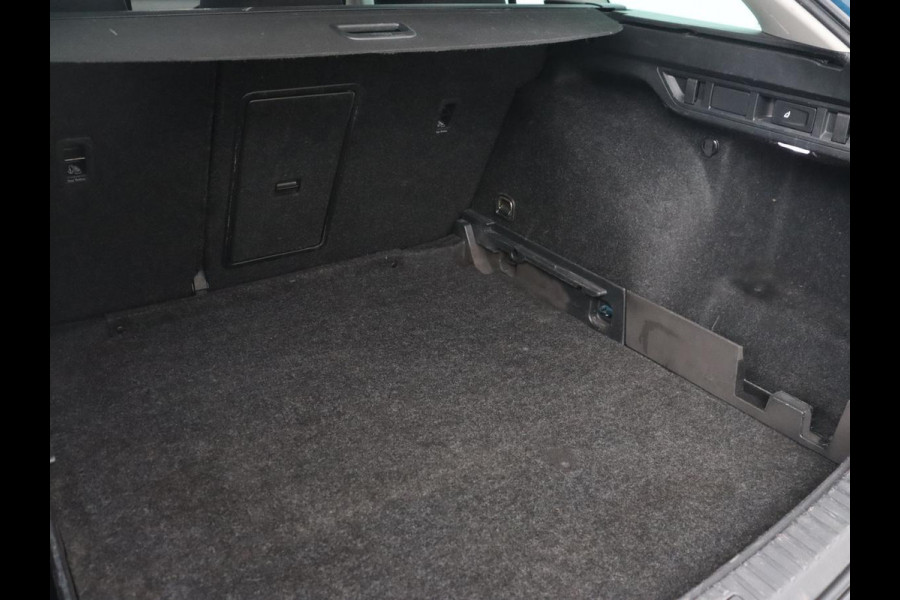 Škoda Octavia 1.0 TSI Business Edition | Stoelverwarming | Trekhaak | Camera | Head-Up | Stuurverwarming | Carplay | Navigatie | Memory | Getint glas | Parkeerhulp |