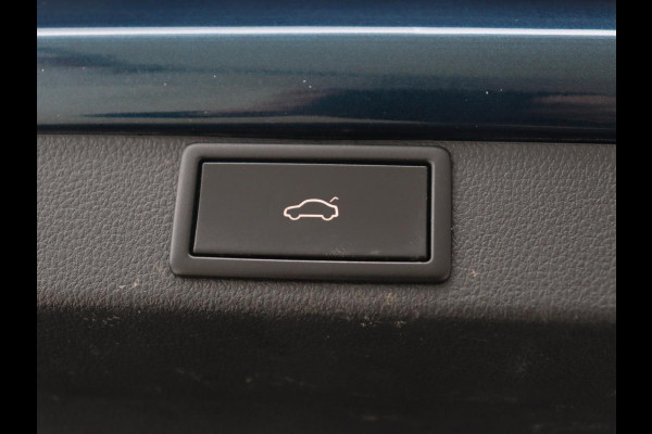 Škoda Octavia 1.0 TSI Business Edition | Stoelverwarming | Trekhaak | Camera | Head-Up | Stuurverwarming | Carplay | Navigatie | Memory | Getint glas | Parkeerhulp |