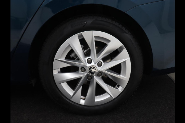 Škoda Octavia 1.0 TSI Business Edition | Stoelverwarming | Trekhaak | Camera | Head-Up | Stuurverwarming | Carplay | Navigatie | Memory | Getint glas | Parkeerhulp |