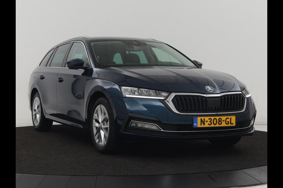 Škoda Octavia 1.0 TSI Business Edition | Stoelverwarming | Trekhaak | Camera | Head-Up | Stuurverwarming | Carplay | Navigatie | Memory | Getint glas | Parkeerhulp |