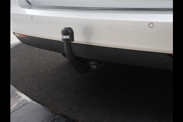 Opel Astra 1.4 Turbo Innovation | Trekhaak | Carplay | Navigatie | Keyless | Climate control | Parkeerhulp | 17'' | Cruise control | Bluetooth