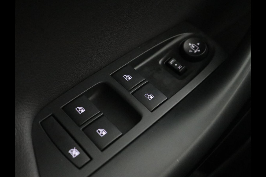 Opel Astra 1.4 Turbo Innovation | Trekhaak | Carplay | Navigatie | Keyless | Climate control | Parkeerhulp | 17'' | Cruise control | Bluetooth