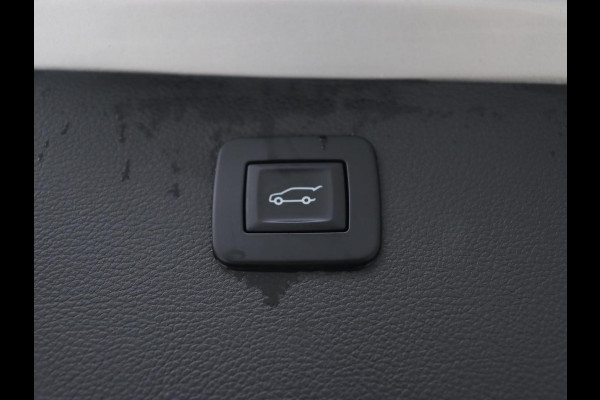 Opel Astra 1.4 Turbo Innovation | Trekhaak | Carplay | Navigatie | Keyless | Climate control | Parkeerhulp | 17'' | Cruise control | Bluetooth