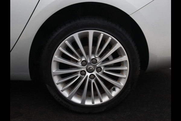 Opel Astra 1.4 Turbo Innovation | Trekhaak | Carplay | Navigatie | Keyless | Climate control | Parkeerhulp | 17'' | Cruise control | Bluetooth