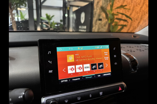 Citroën C4 Cactus 1.2 PureTech Shine Garantie NAP Trekhaak Pano StoelVW Carplay Camera Cruise Clima Navi PDC Led Rijklaar