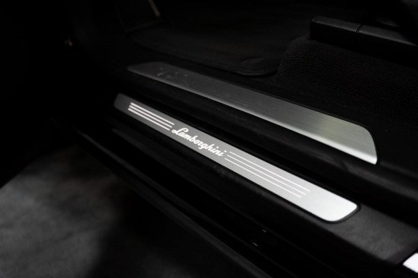 Lamborghini Urus MANSORY|FORGEDCARBON|WIDEBODY|FULLOPTION