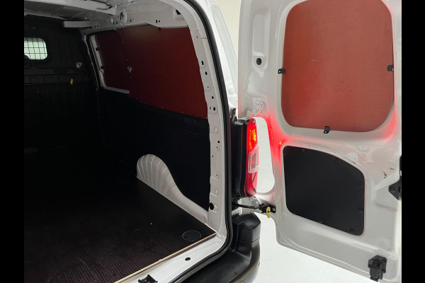 Citroën Berlingo AUTOMAAT-8 1.5 BlueHDI 131PK euro6 Club XL L2H1 3Persoons, Airco CruiseControl Navigatie Trekhaak, RIJKLAARPRIJS