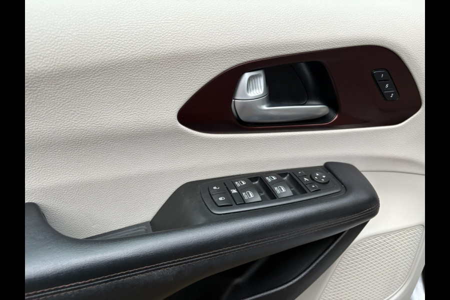 Chrysler Grand Voyager 3.6 V6 LIMITED - PANO - DVD - NAVI - 360 - LPG - ACC