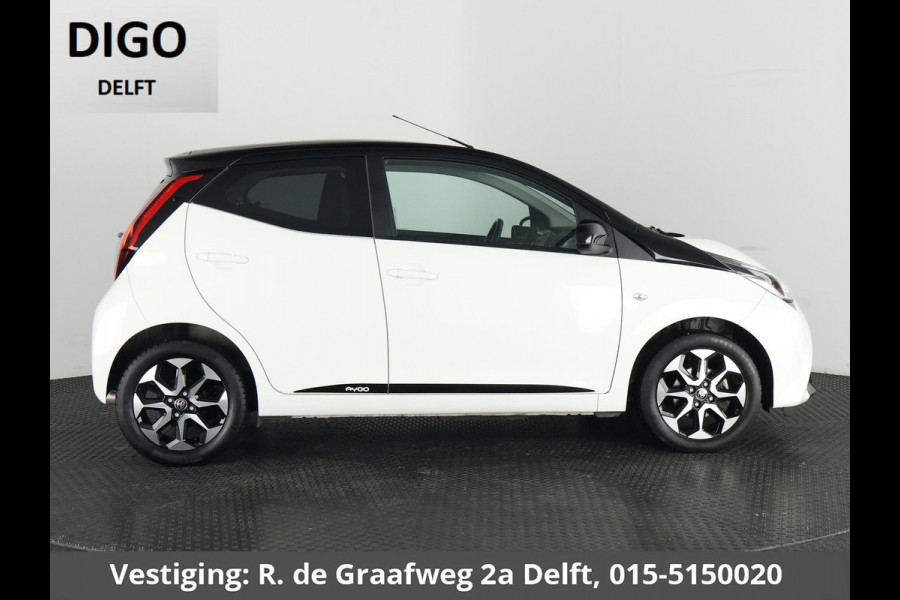 Toyota Aygo 1.0 VVT-i X-Joy | Apple Carplay & AndroidAUTO | Climate Control | 1e eigenaar | Dealer onderhouden