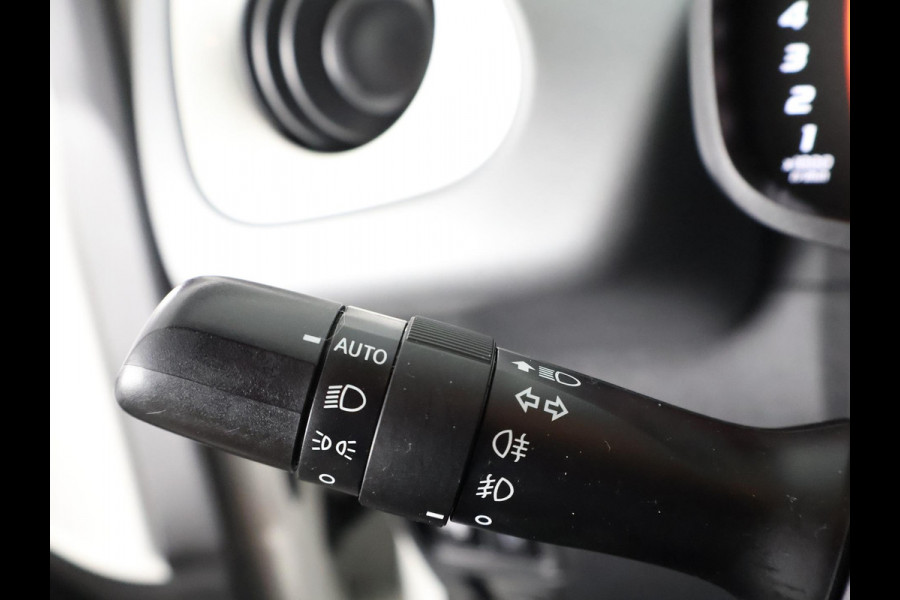 Toyota Aygo 1.0 VVT-i X-Joy | Apple Carplay & AndroidAUTO | Climate Control | 1e eigenaar | Dealer onderhouden