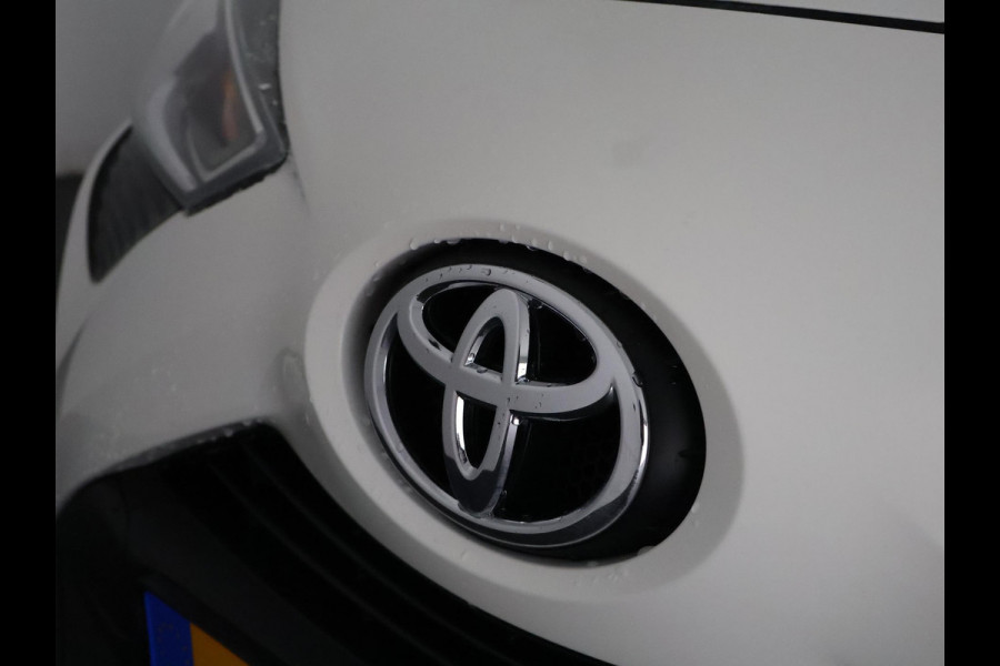 Toyota Aygo 1.0 VVT-i X-Joy | Apple Carplay & AndroidAUTO | Climate Control | 1e eigenaar | Dealer onderhouden