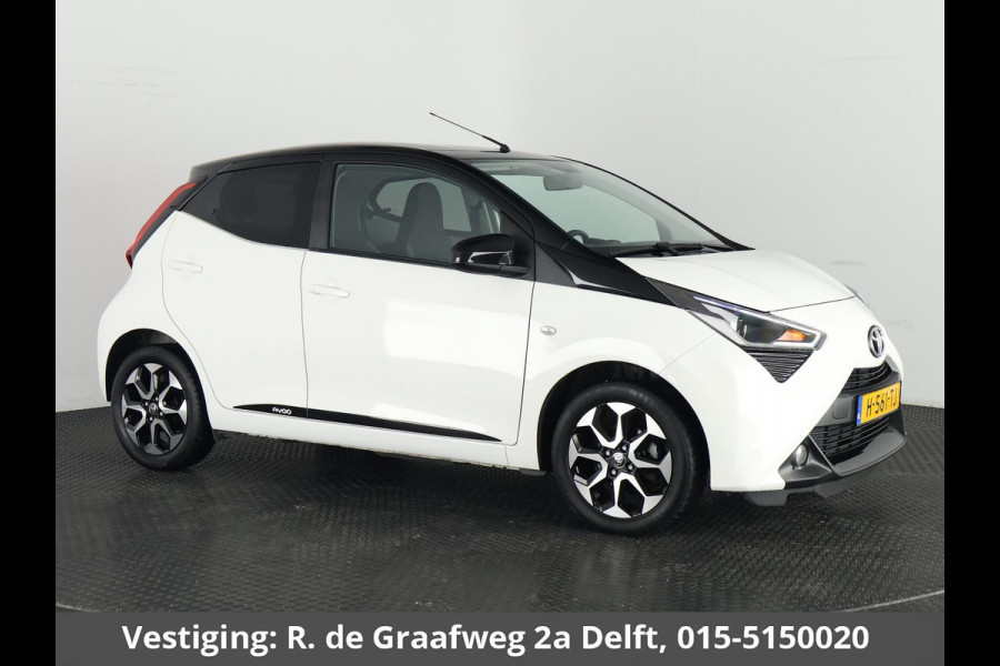 Toyota Aygo 1.0 VVT-i X-Joy | Apple Carplay & AndroidAUTO | Climate Control | 1e eigenaar | Dealer onderhouden