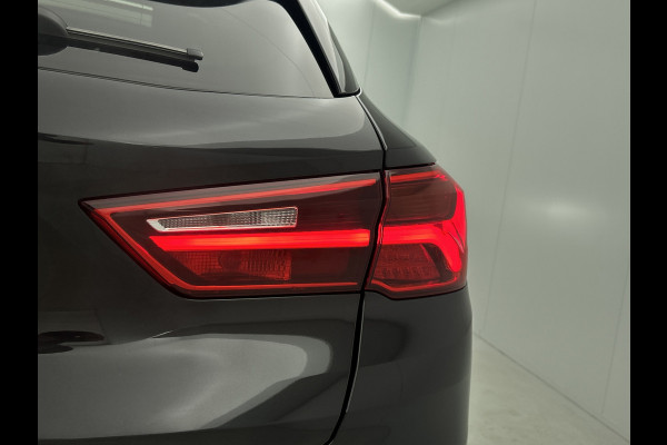 BMW X2 SDrive20i High Executive M-Sport (Dealer OndH, Panorama, StoelV, Navi Pro, Kuipstoelen, Parkeerhulp, Etc)