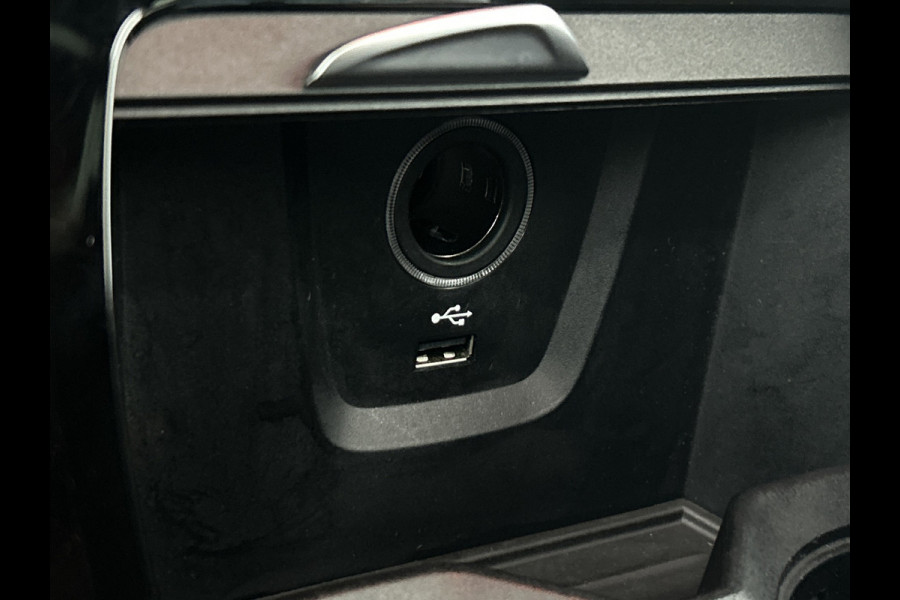 BMW X2 SDrive20i High Executive M-Sport (Dealer OndH, Panorama, StoelV, Navi Pro, Kuipstoelen, Parkeerhulp, Etc)