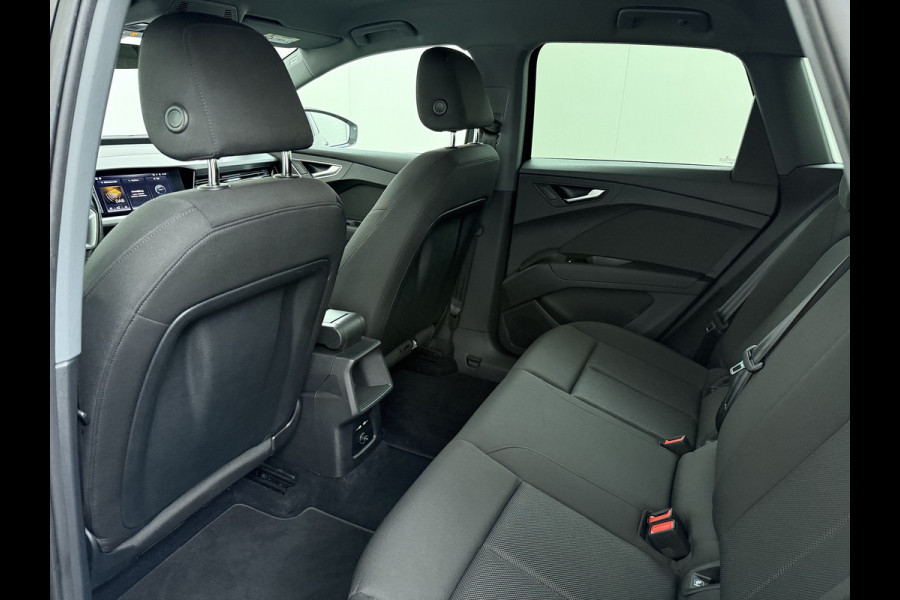 Audi Q4 e-tron 35 Launch Edition LED 20"LM Apple Carplay Android Auto Navi Audi Connect Ecc Audi Phone Box Stoelverwarming Pdc Cruise Control 55kWh Elek.Achterklep Privacy Glas E-sound luidspr v Keyless-Go Origineel Nederlandse Auto