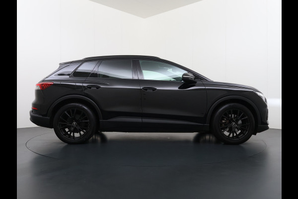 Audi Q4 e-tron 35 Launch Edition LED 20"LM Apple Carplay Android Auto Navi Audi Connect Ecc Audi Phone Box Stoelverwarming Pdc Cruise Control 55kWh Elek.Achterklep Privacy Glas E-sound luidspr v Keyless-Go Origineel Nederlandse Auto
