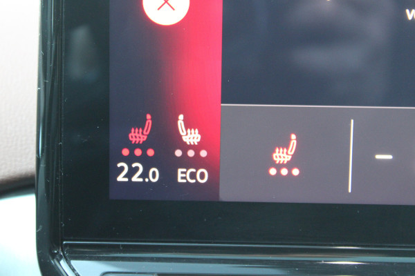 Volkswagen ID.4 Tech 77 kWh SOh 91% PANO CAMERA MASSAGE 126000KM!!!