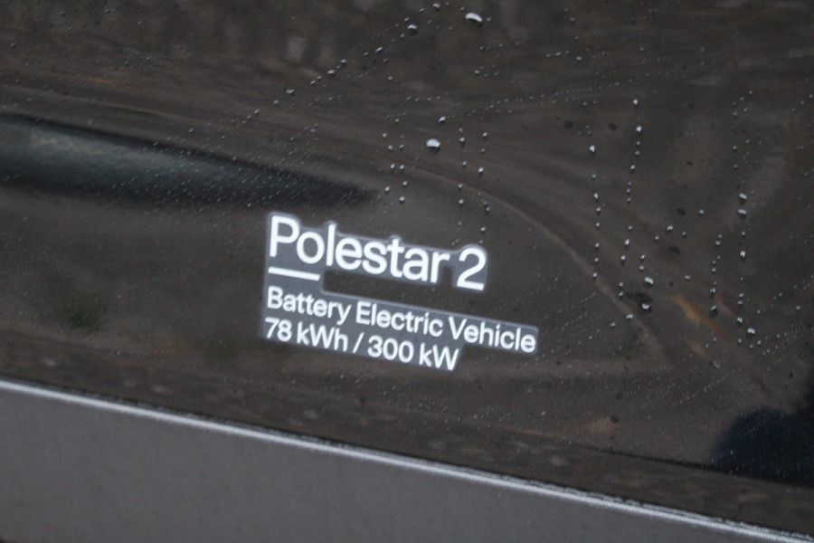 Polestar 2 Long Range Dual Motor Launch Edition 78kWh PANO AUTO PILOT NAVI 300Kw 95000KM!!!