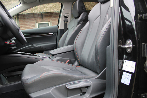 Škoda ENYAQ iV 80 First Edition LEER PANO SOH 93% CRYSTAL LED