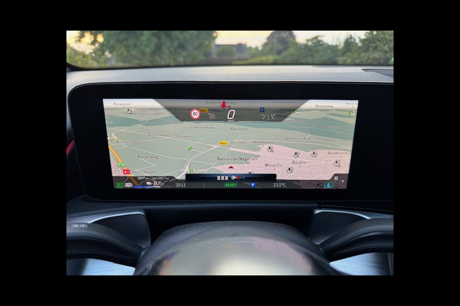Mercedes-Benz EQB 350 4MATIC 71 kWh **VERKOCHT!!**