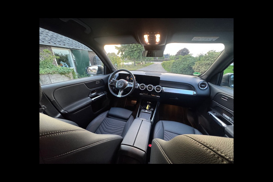 Mercedes-Benz EQB 350 4MATIC 71 kWh **VERKOCHT!!**