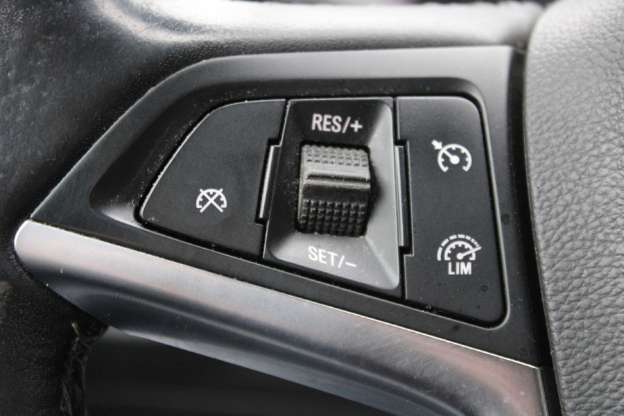 Opel Mokka X 1.4 Turbo Innovation LEER NAVI XENON LED 140Pk 194000KM!!!