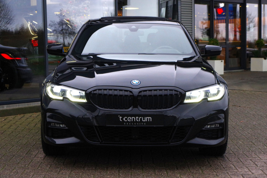 BMW 3-serie 330e 293 PK xDrive High Executive M-Sport, Schuif-Kanteldak, M-Technic Stoelen, Carplay, Camera