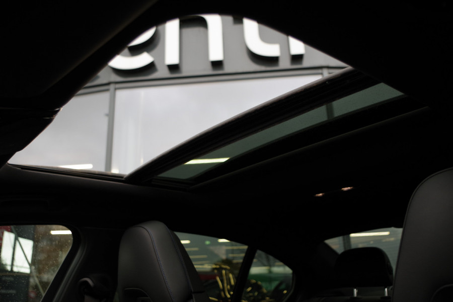 BMW 3-serie 330e 293 PK xDrive High Executive M-Sport, Schuif-Kanteldak, M-Technic Stoelen, Carplay, Camera