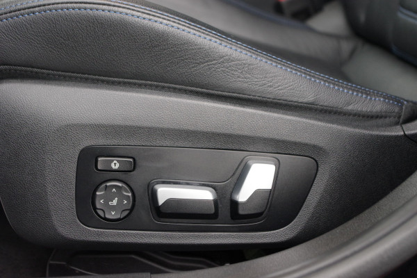 BMW 3-serie 330e 293 PK xDrive High Executive M-Sport, Schuif-Kanteldak, M-Technic Stoelen, Carplay, Camera