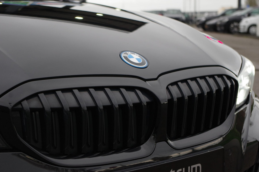 BMW 3-serie 330e 293 PK xDrive High Executive M-Sport, Schuif-Kanteldak, M-Technic Stoelen, Carplay, Camera