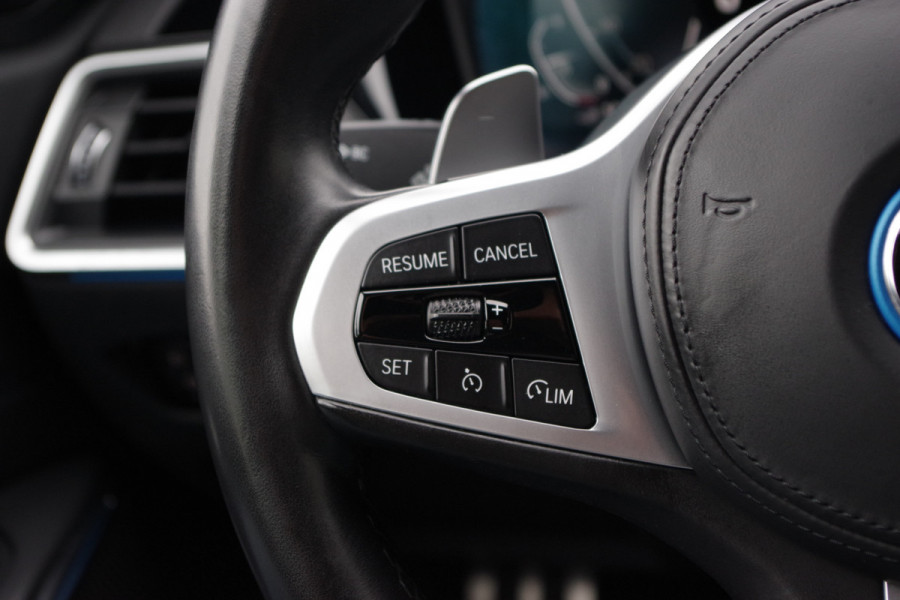 BMW 3-serie 330e 293 PK xDrive High Executive M-Sport, Schuif-Kanteldak, M-Technic Stoelen, Carplay, Camera