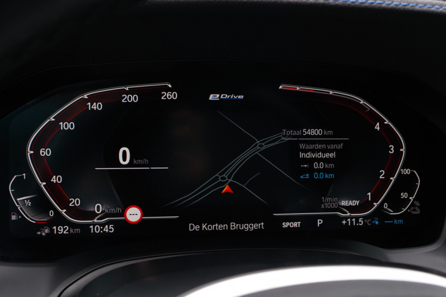 BMW 3-serie 330e 293 PK xDrive High Executive M-Sport, Schuif-Kanteldak, M-Technic Stoelen, Carplay, Camera