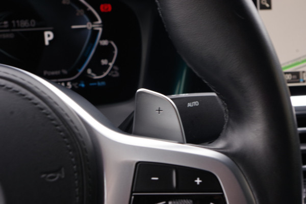 BMW 3-serie 330e 293 PK xDrive High Executive M-Sport, Schuif-Kanteldak, M-Technic Stoelen, Carplay, Camera