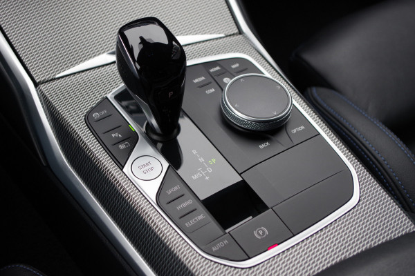 BMW 3-serie 330e 293 PK xDrive High Executive M-Sport, Schuif-Kanteldak, M-Technic Stoelen, Carplay, Camera
