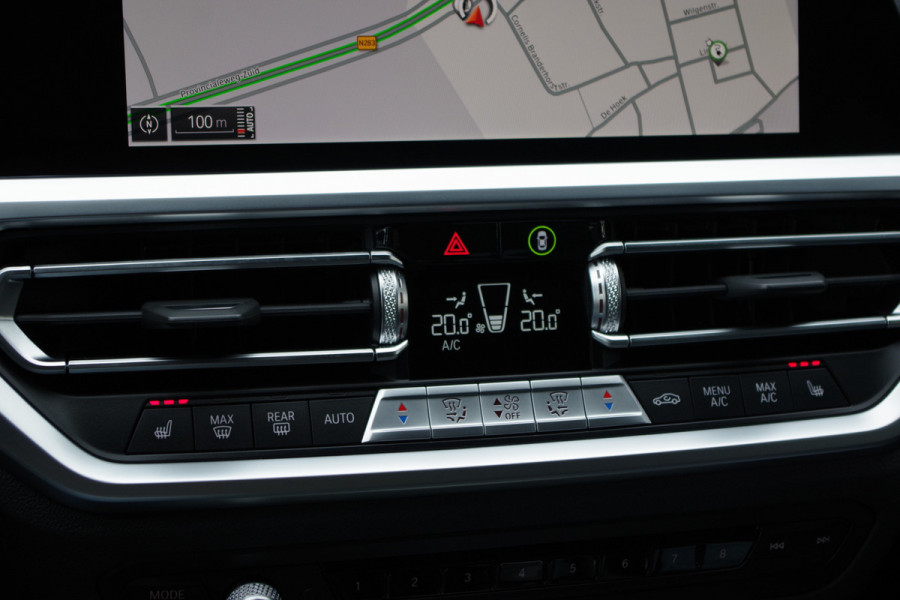 BMW 3-serie 330e 293 PK xDrive High Executive M-Sport, Schuif-Kanteldak, M-Technic Stoelen, Carplay, Camera