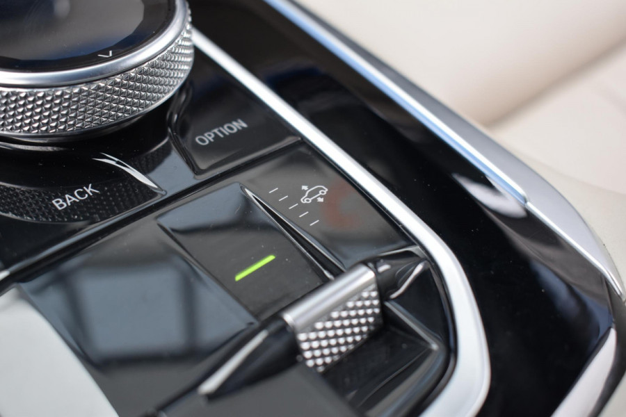 BMW X5 xDrive45e High Executive M HUD Pano Laser Stoelkoeling 360C