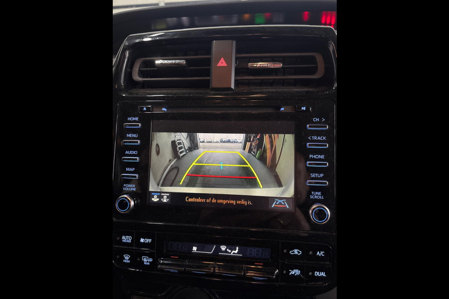 Toyota Prius 1.8 Hybrid Dynamic ECC, Navi, Stoelverwarming