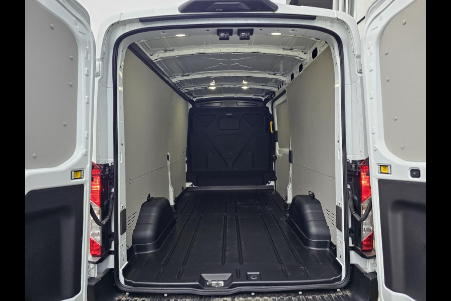 Ford Transit 350 2.0 TDCI L3H2 Trend 130pk | Safety en Comfort pack | Trekhaak | SYNC 4 Navigatie