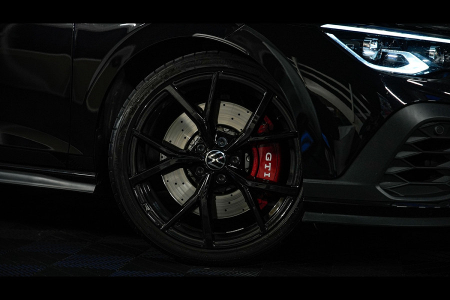 Volkswagen Golf 2.0 TSI GTI CLUBSPORT PANO/H&K/HUD/IQLIGHTS/BLINDSPOT/SFEERVERLICHTING/CARPLAY/300PK/BOMVOL!