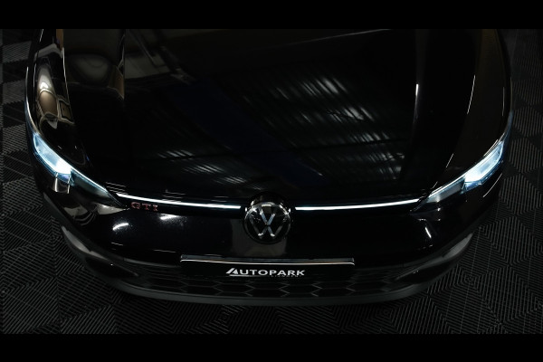 Volkswagen Golf 2.0 TSI GTI CLUBSPORT PANO/H&K/HUD/IQLIGHTS/BLINDSPOT/SFEERVERLICHTING/CARPLAY/300PK/BOMVOL!