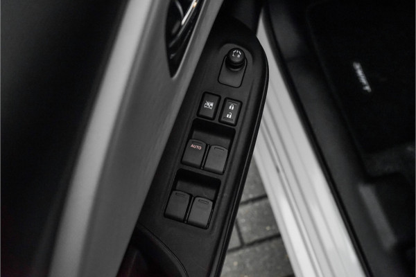 Suzuki Swift 1.2 Style Smart Hybrid Automaat ACC Camera Stoelverw