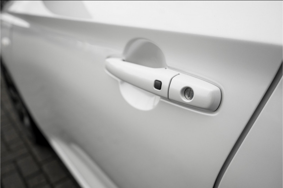 Suzuki Swift 1.2 Style Smart Hybrid Automaat ACC Camera Stoelverw